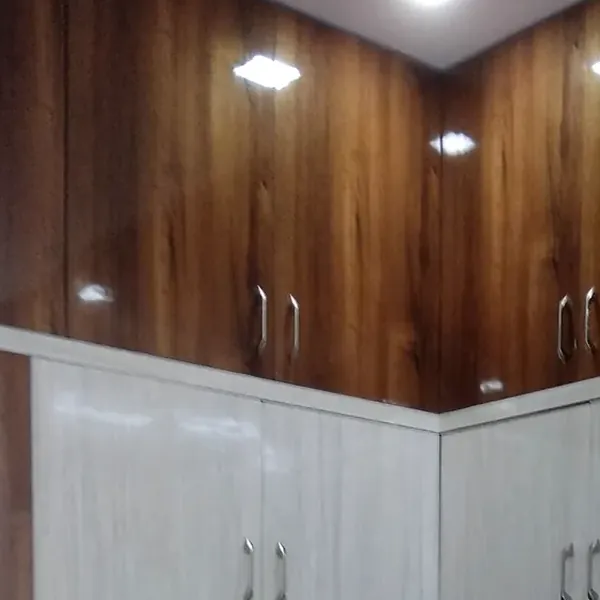 High-gloss finishes